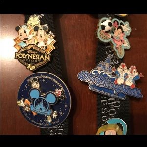 Disney Collector Pins - Set of 5