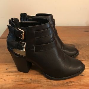 JustFab Black Devin Bootie - Size 10