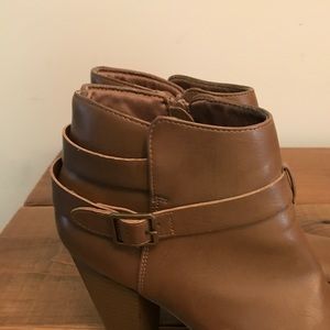 Lauren Conrad Farren Tan Booties - Size 10