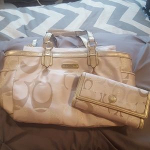 Coach purse and wallet set