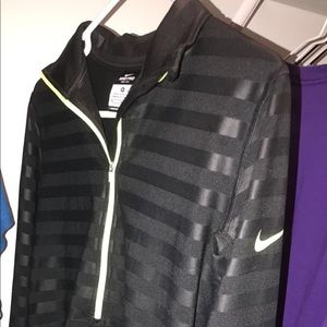 Nike pullover