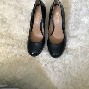 Mootsies Tootsies coal heel