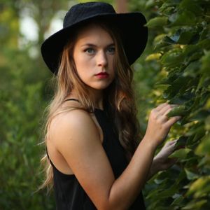 Meet your Posher, Katelyn