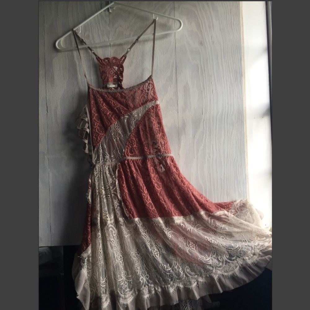 Buckle gimmicks shirt