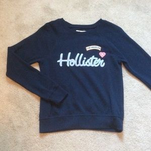 super cute hollister sweatshirt
