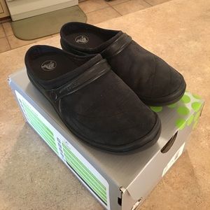 Women's black crocs
