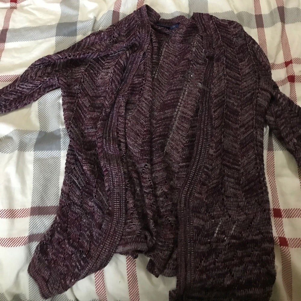 Maroon, white, and black Cartagena