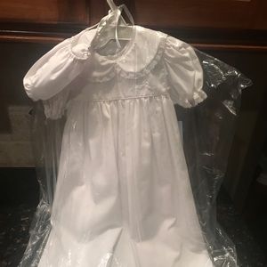 Beautiful brand new Baptism Gown/bonnet 12 mth
