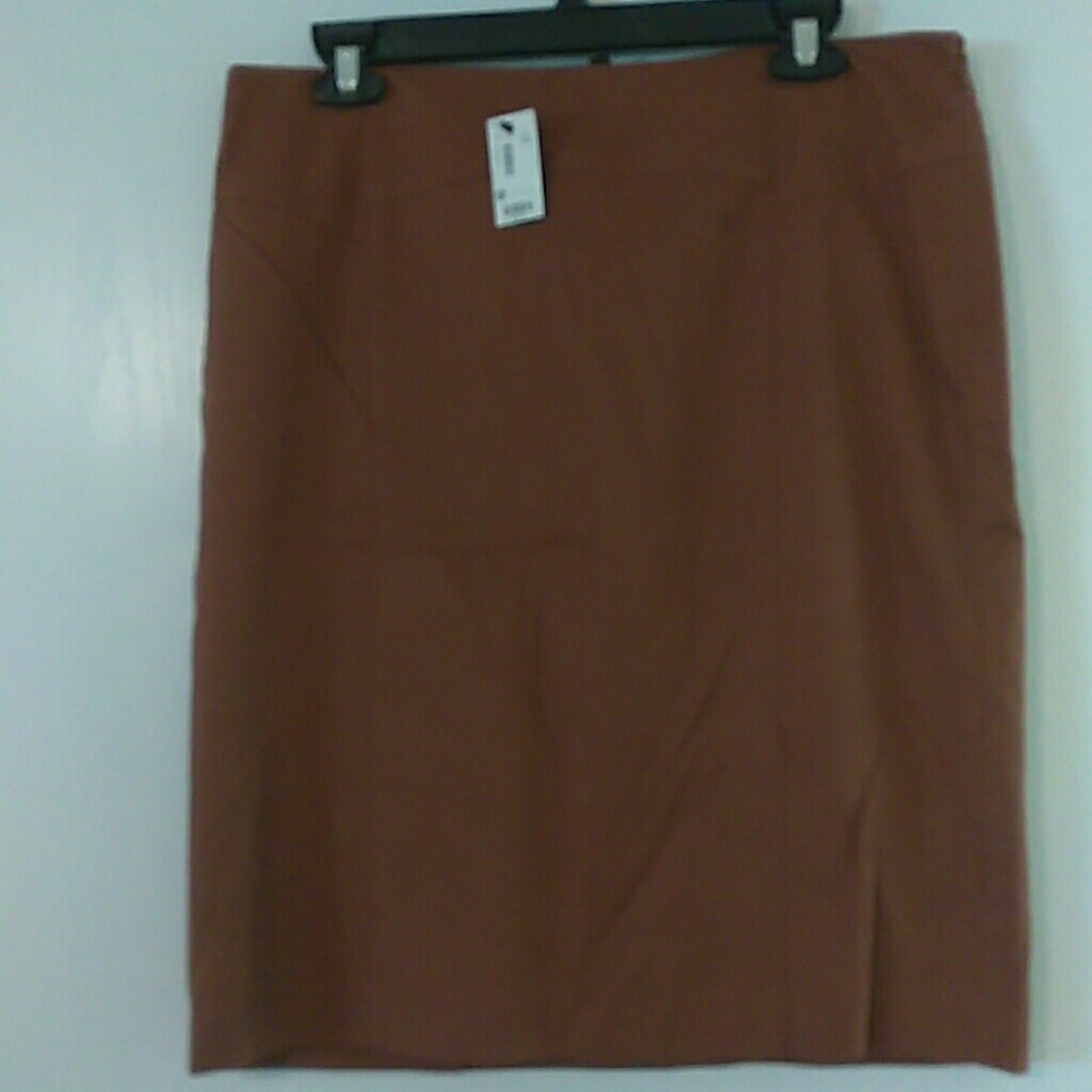 **NEW** the limited skirt