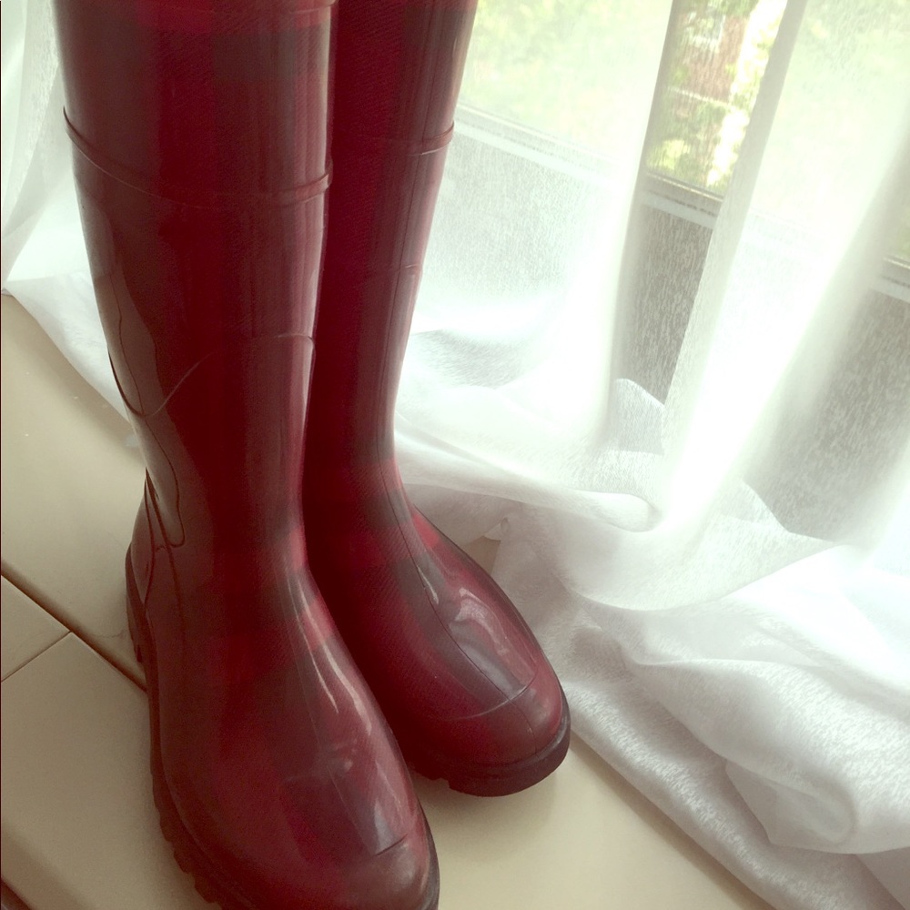 Rain boots