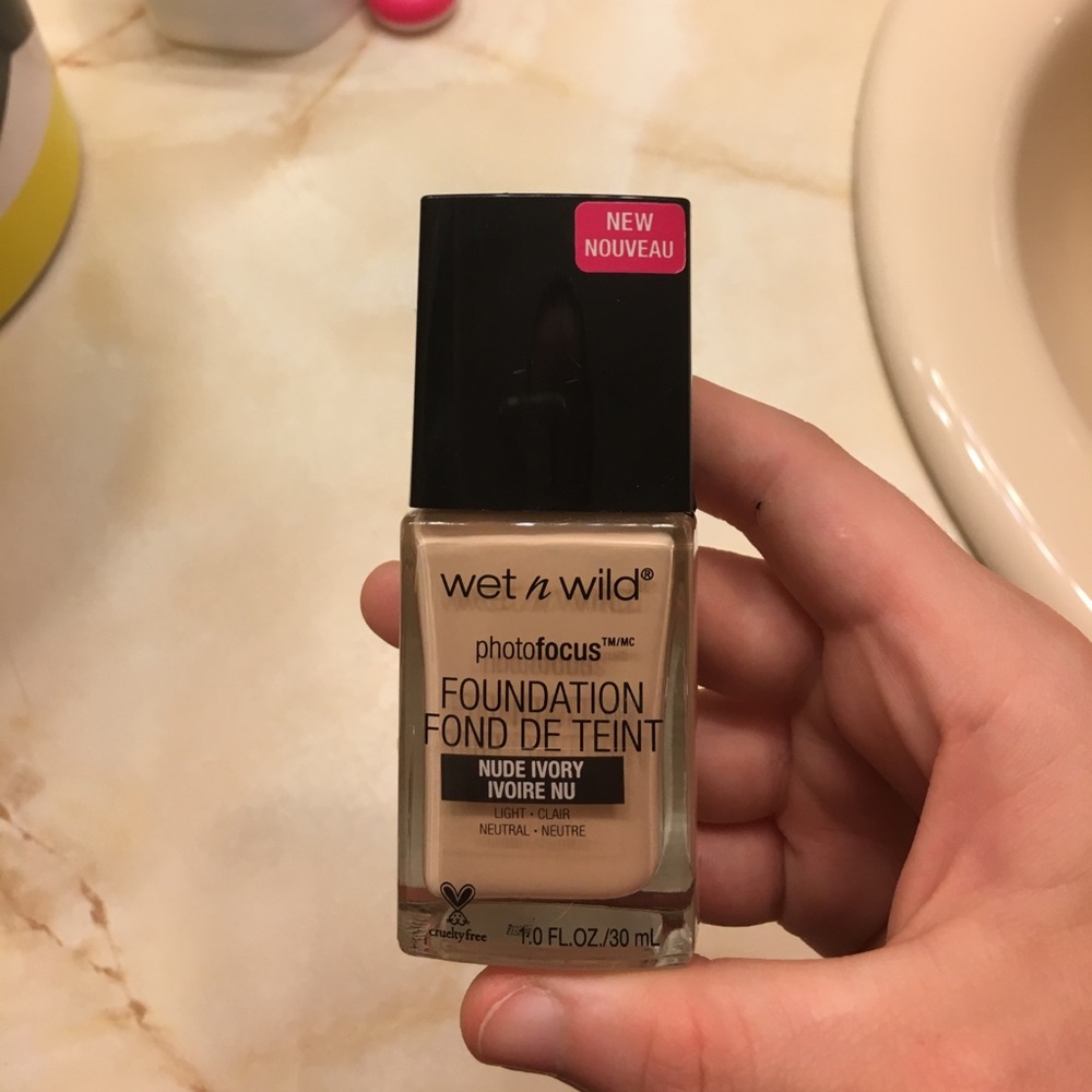 Wet n wild Foundation