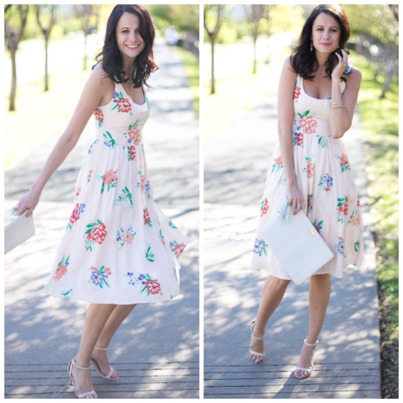 BB Dakota Dresses & Skirts - BB Dakota Heleen Floral Midi Dress