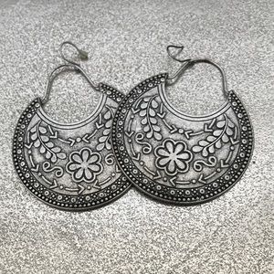 Boho Flower Design Earrings