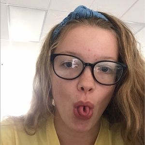 Meet your Posher, Julie