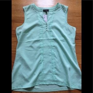 NWT The Limited sleeveless top size M