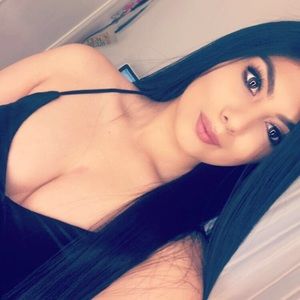 Meet your Posher, Alejandra