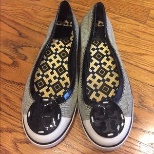 TORY BURCH casual patent black flats