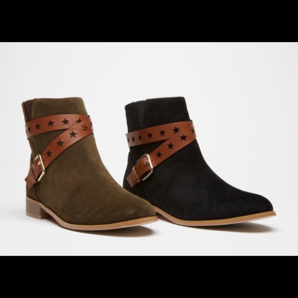 NWT Olive Street Women’s Star Ankle Boot