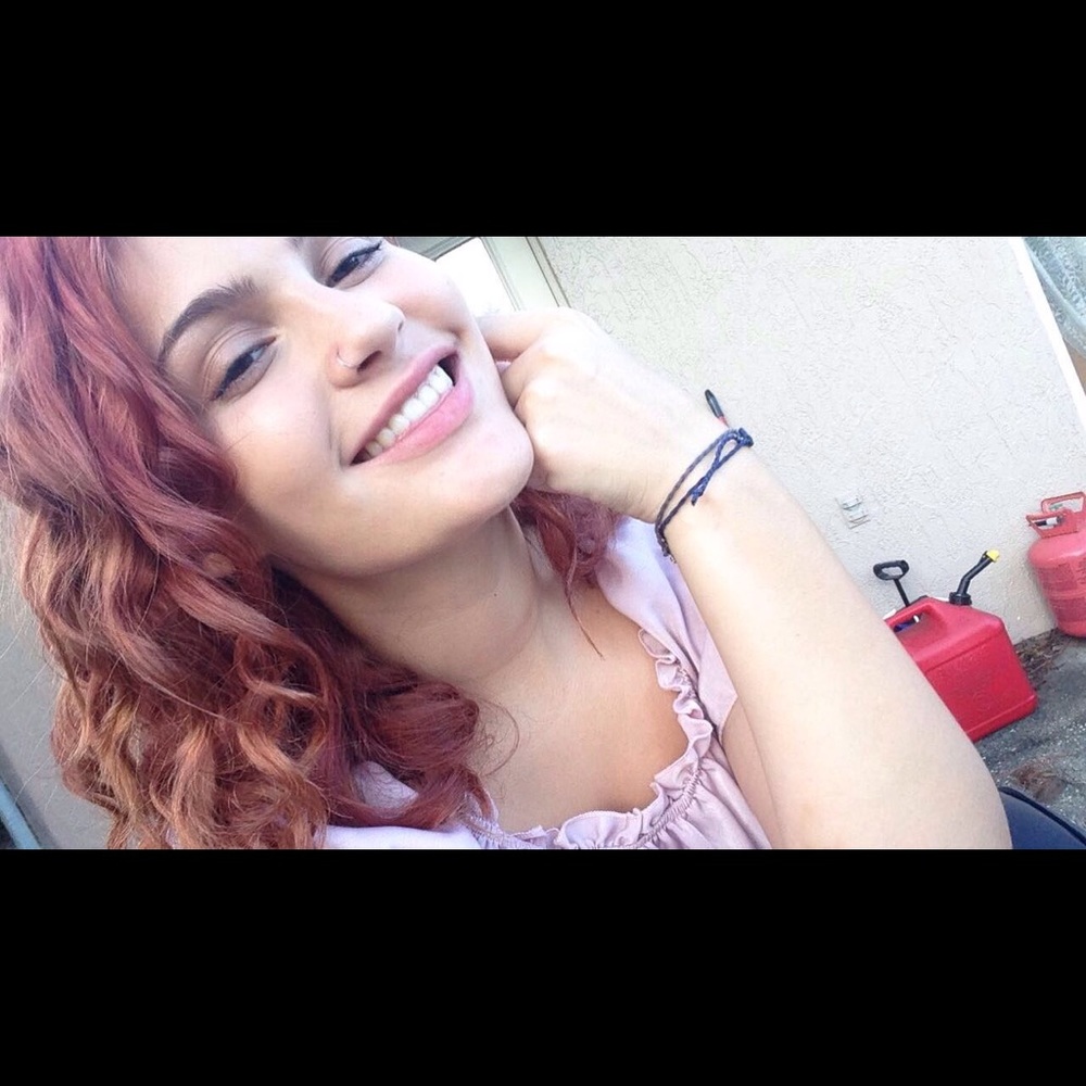 Meet your Posher, Ava