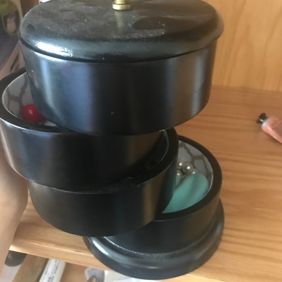 Box - Picture 2 of 3