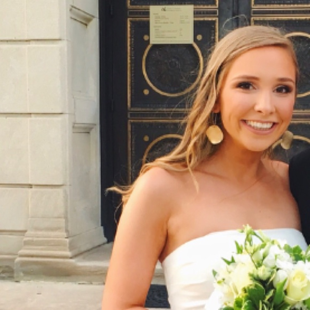 Meet your Posher, Adrienne