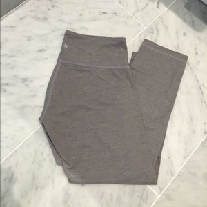 LuLuLemon light gray wunder under crop