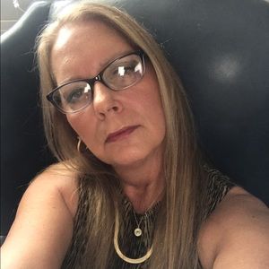 Meet your Posher, Debra