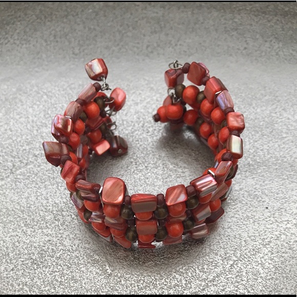 Iridescent Stone Bracelet - Picture 2 of 3