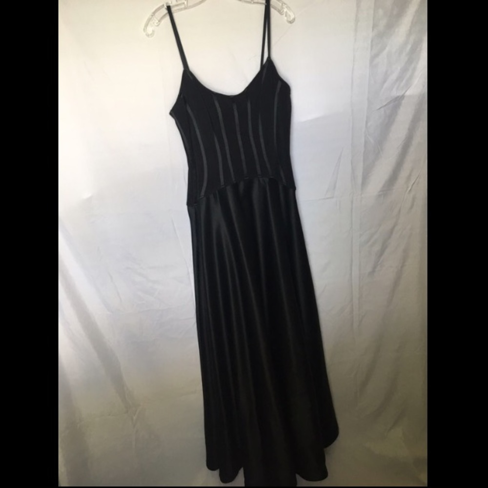 Brand New gown size (9-10)