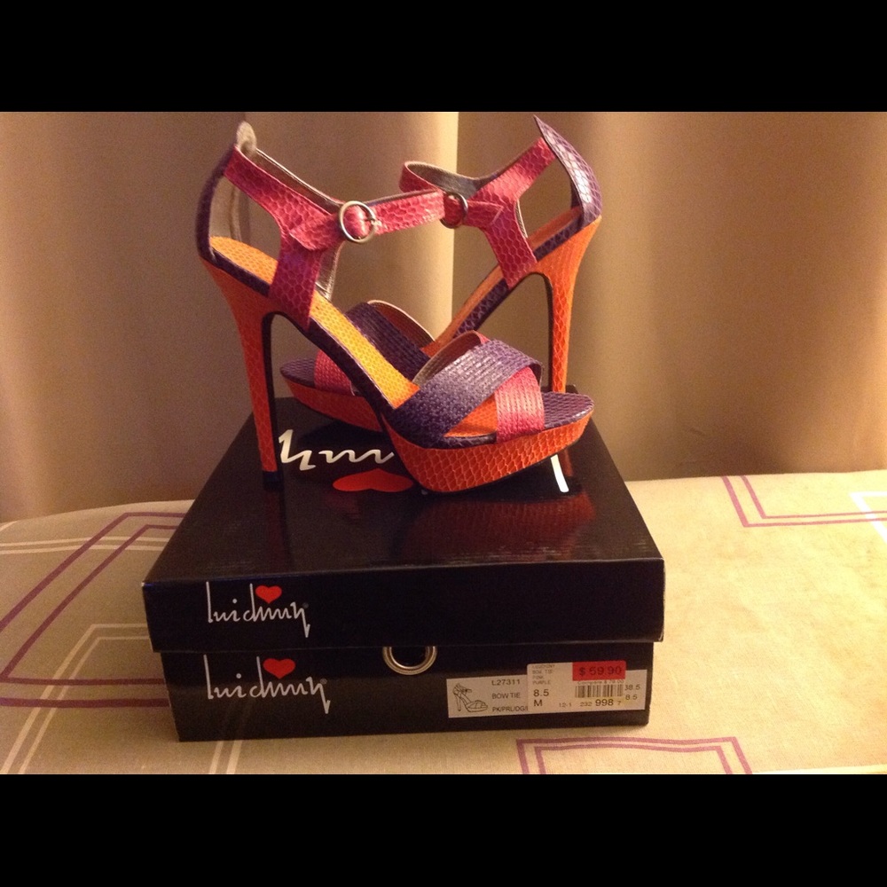 LUICHINY BOW TIE HEELS