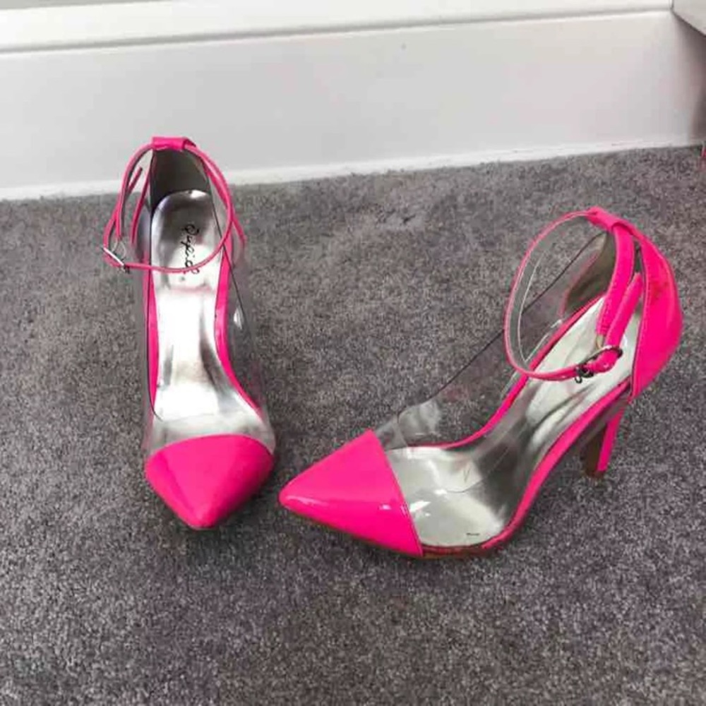 Qupid hot pink heels