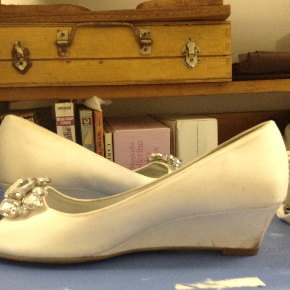 Pretty women's 7 heels