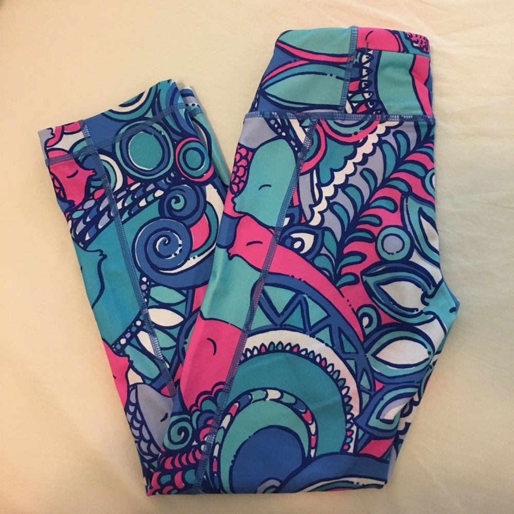 cropped Lily Pulitzer leggings!! Rare pattern :)