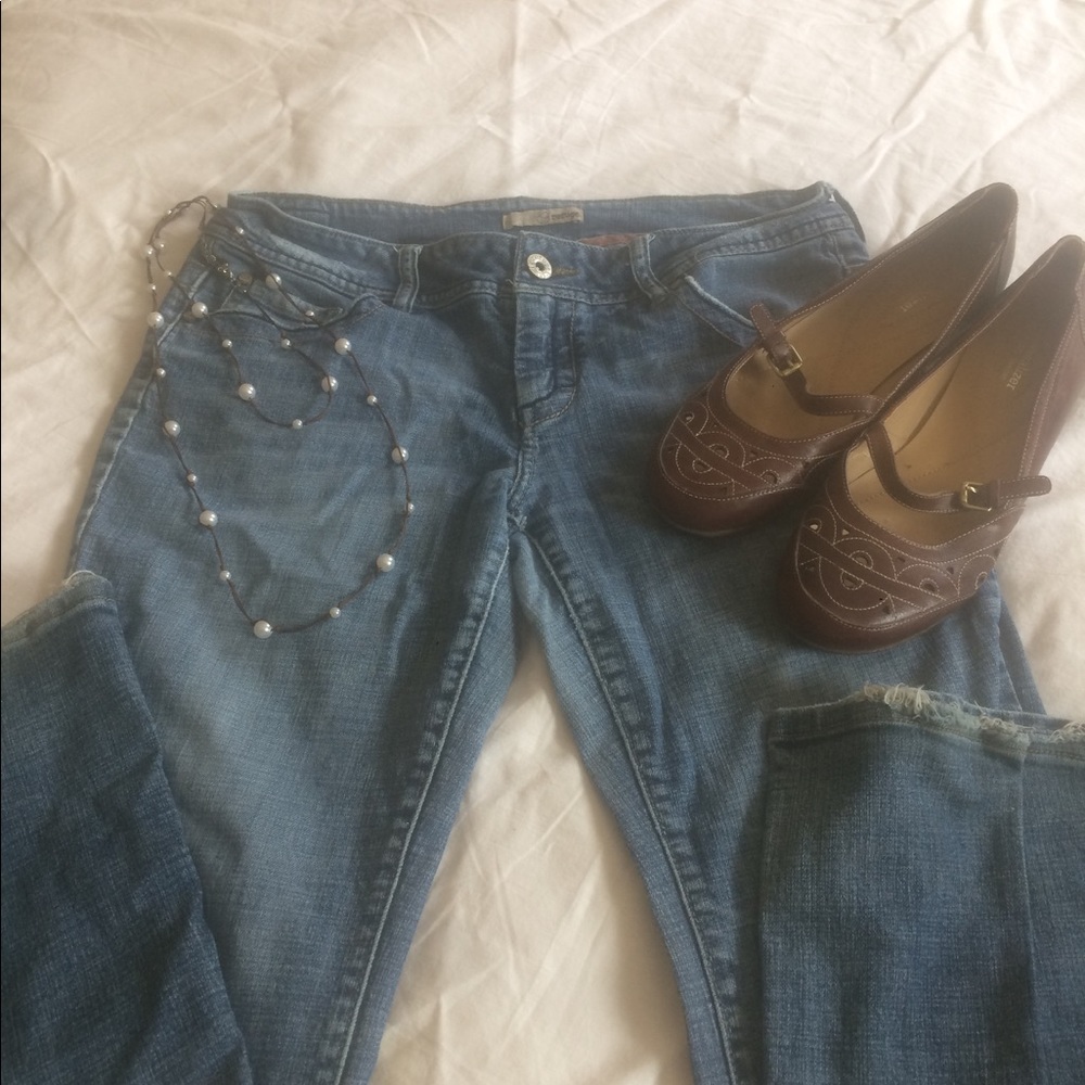 🌻REFUGE JEANS
