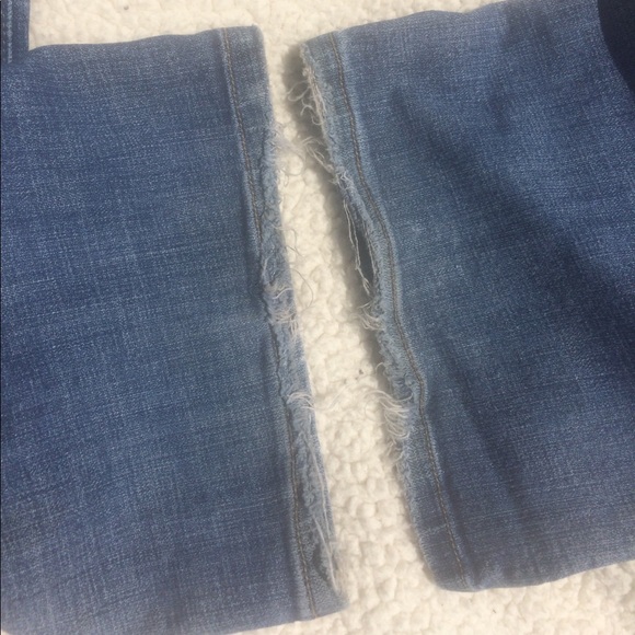 🌻REFUGE JEANS - Picture 2 of 5