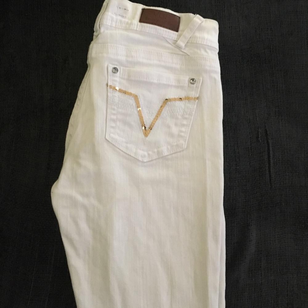 VGS white jeans with gold on pockets