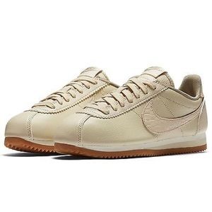 Nike Cortez women tan worn once!!!