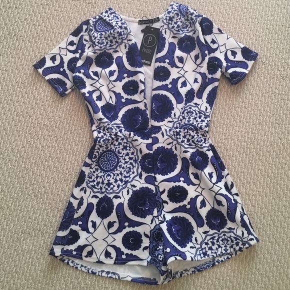 Boohoo Petite Other - Booho Blue and White Printed Romper