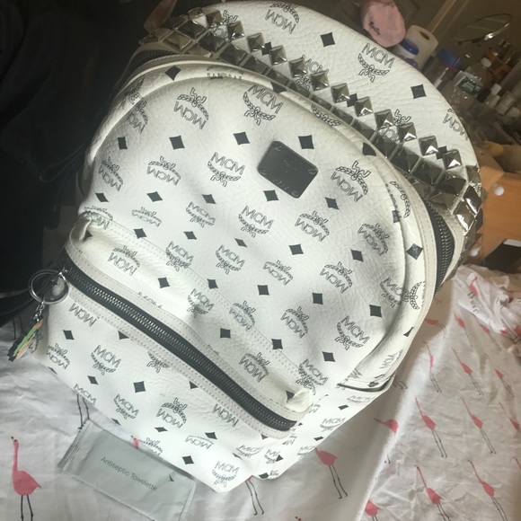 MCM - Picture 2 of 3