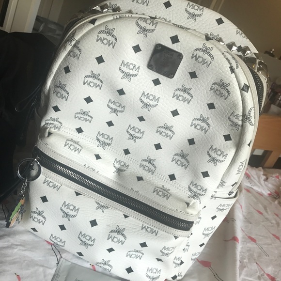 MCM - Picture 3 of 3