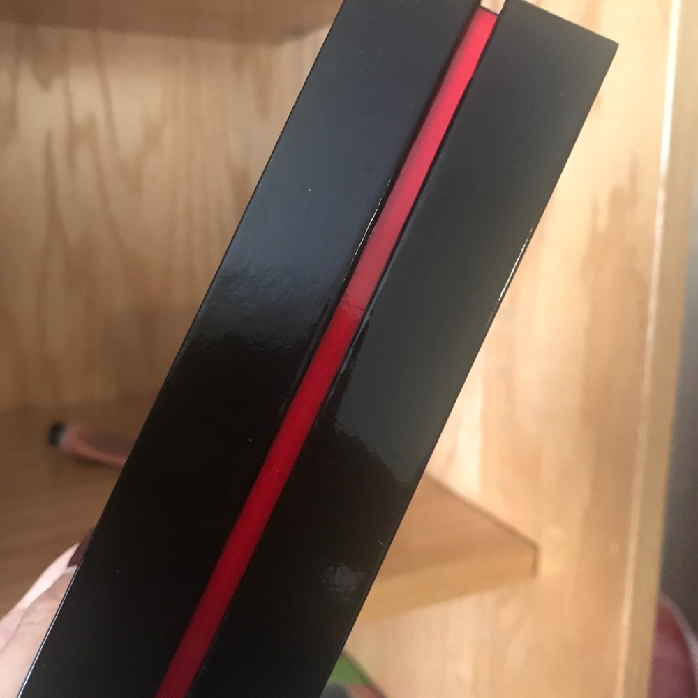Box - Picture 2 of 4