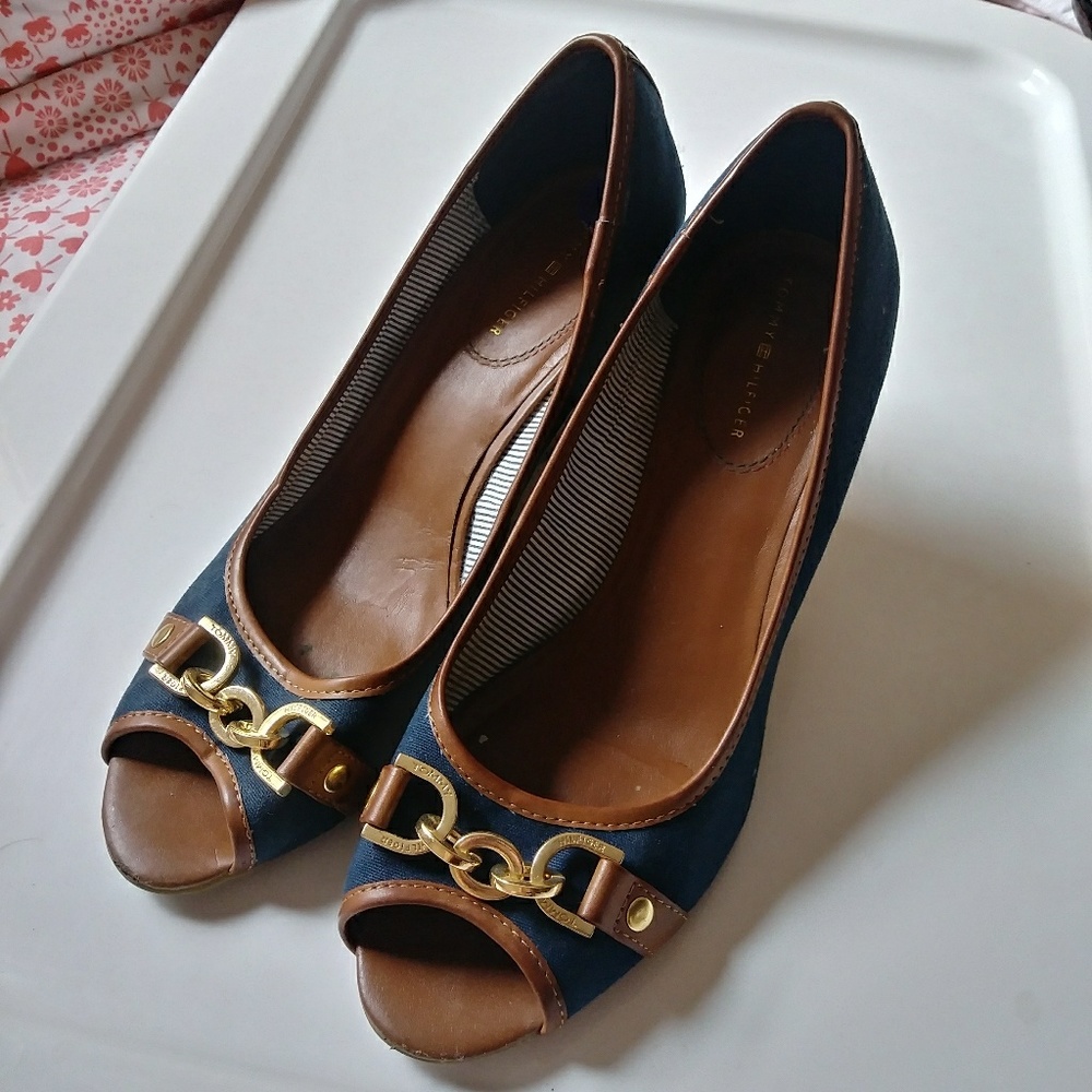 🎆SALE!! 🎆Tommy Hilfiger wedges