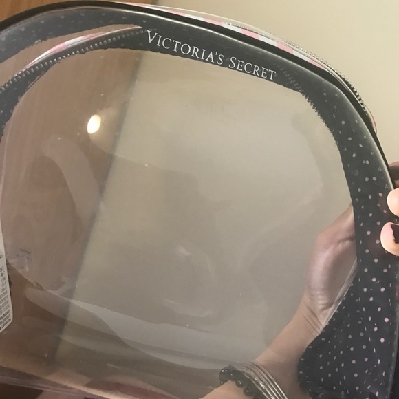 Containers - Picture 3 of 3