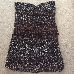 Cute cheetah print sleeveless shirt