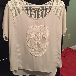 Daytrip high low skull lace top