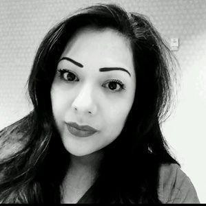 Meet your Posher, Sonia