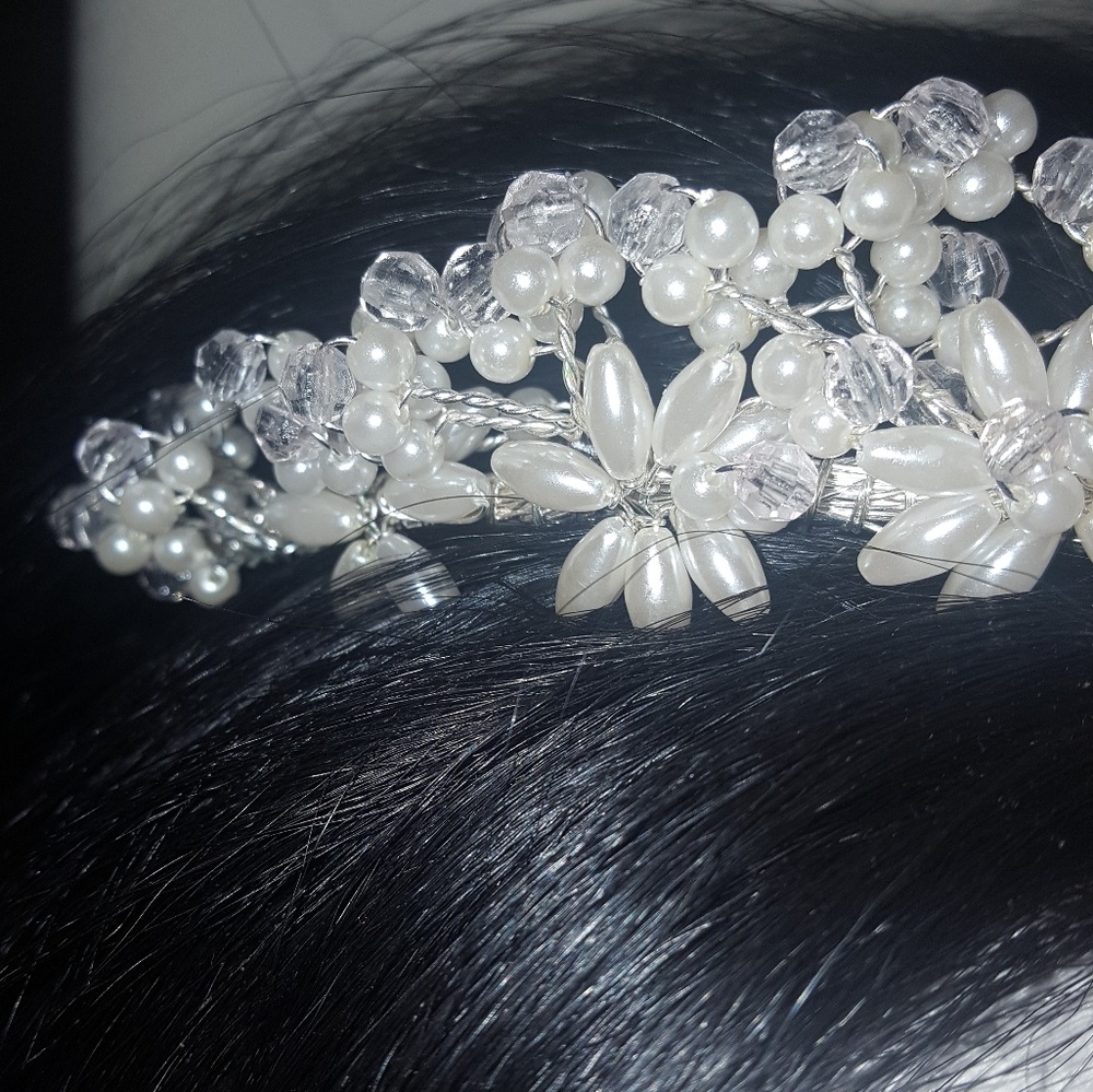 Tiara - Picture 5 of 8