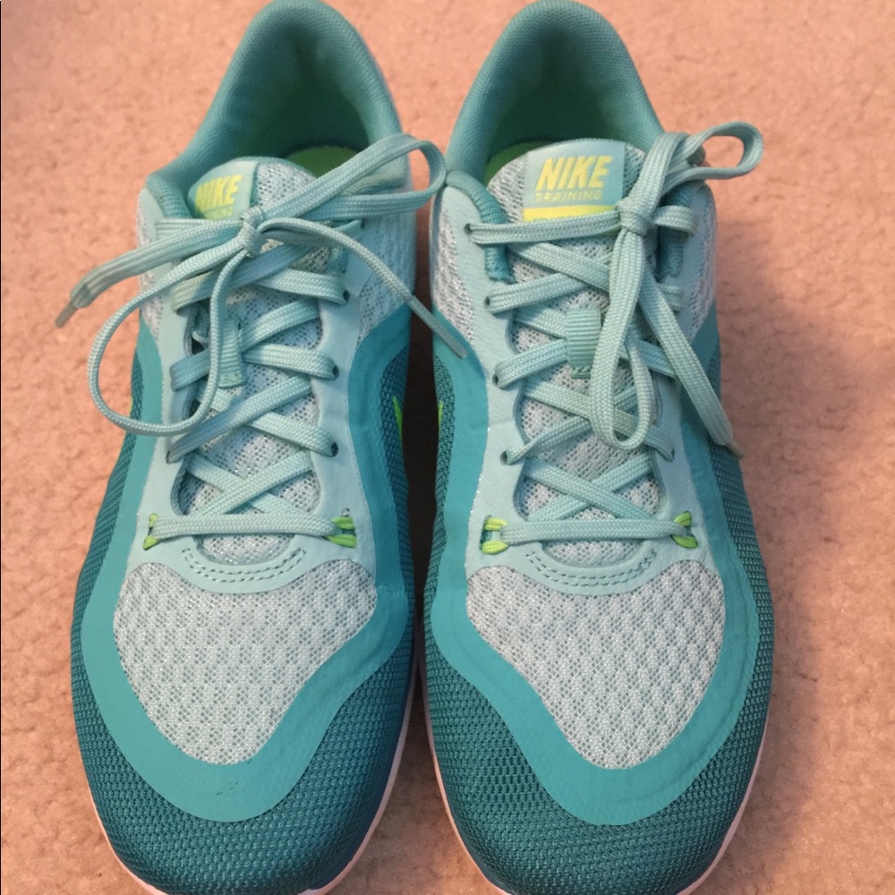 Woman's Nike training shoe