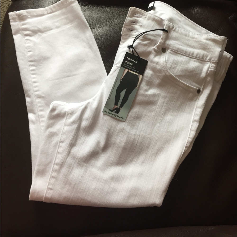 Torrid White jegging