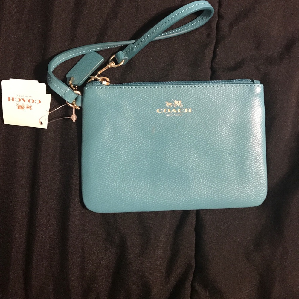 Coah wristlet